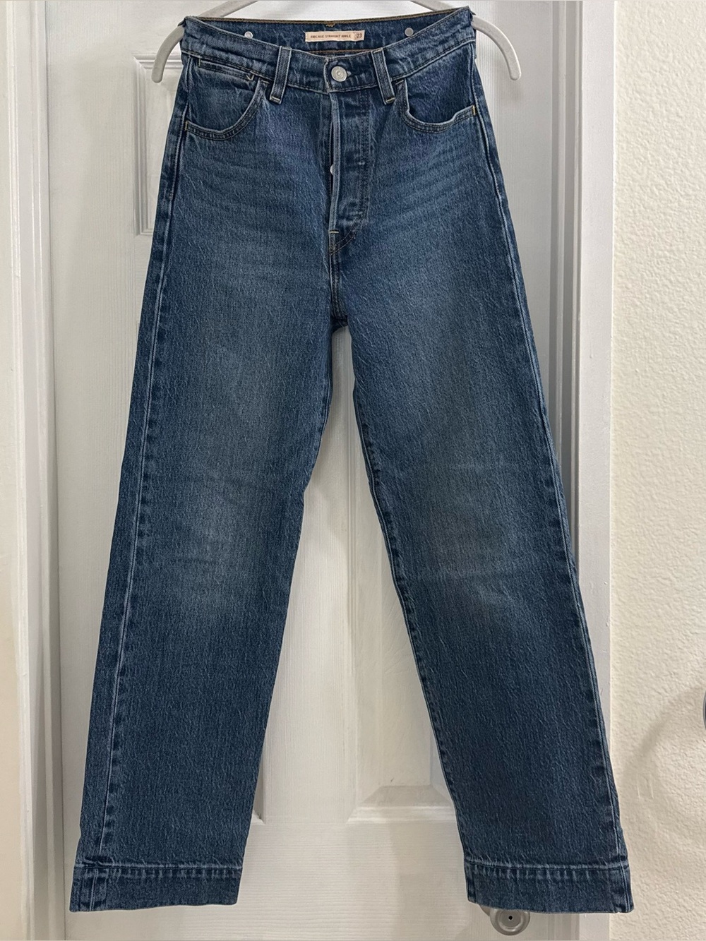 Levi’s Premium Ribcage Straight Ankle